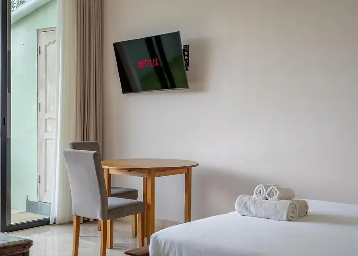 Bali View Hotel 4*