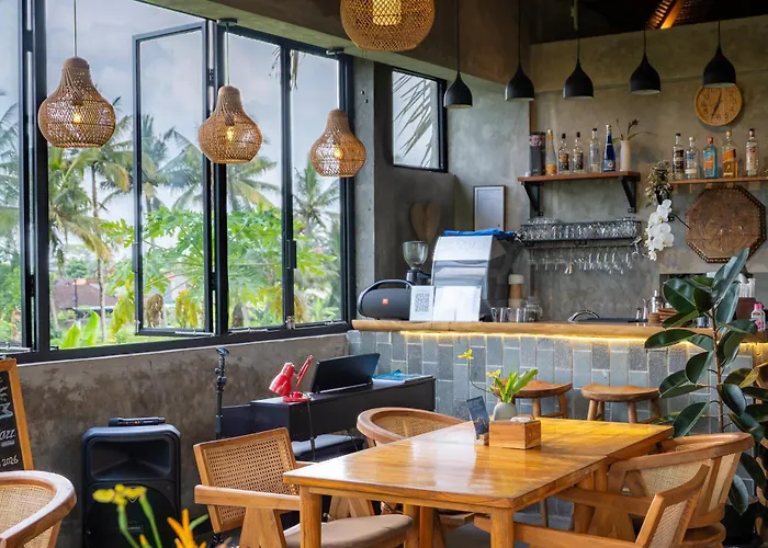 Bali View Hotel 4*