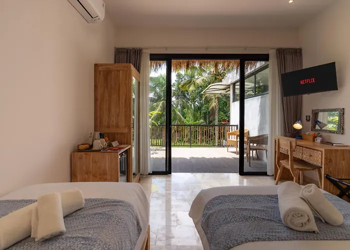 Bali View Hotel 4*