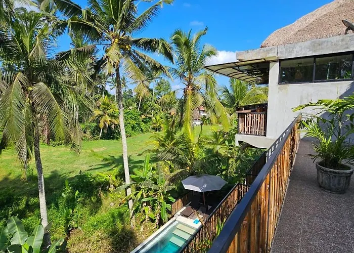 Bali View Hotel 4*