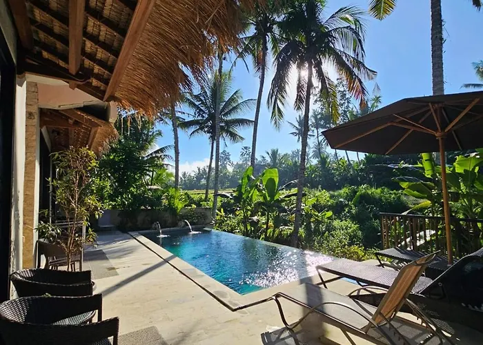 Bali View Hotel 4*