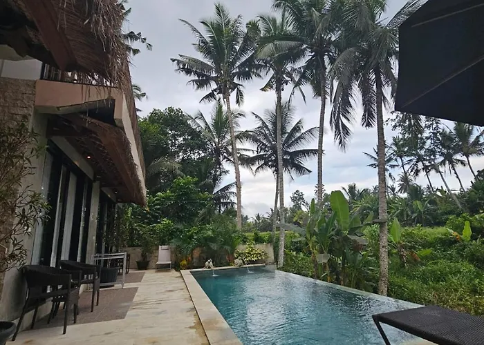 Bali View Hotel 4*